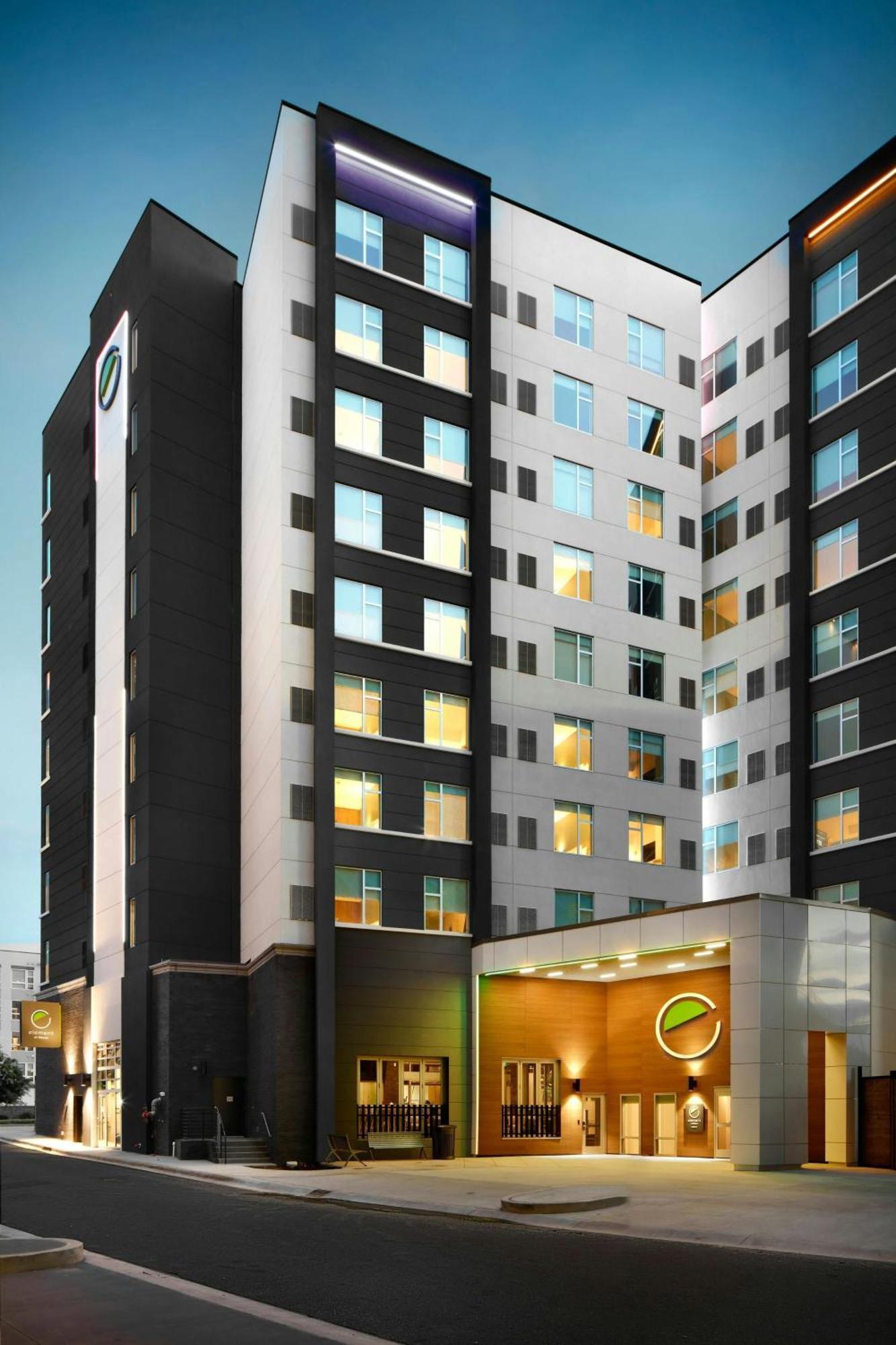 Element Charlotte Uptown Hotel Bagian luar foto